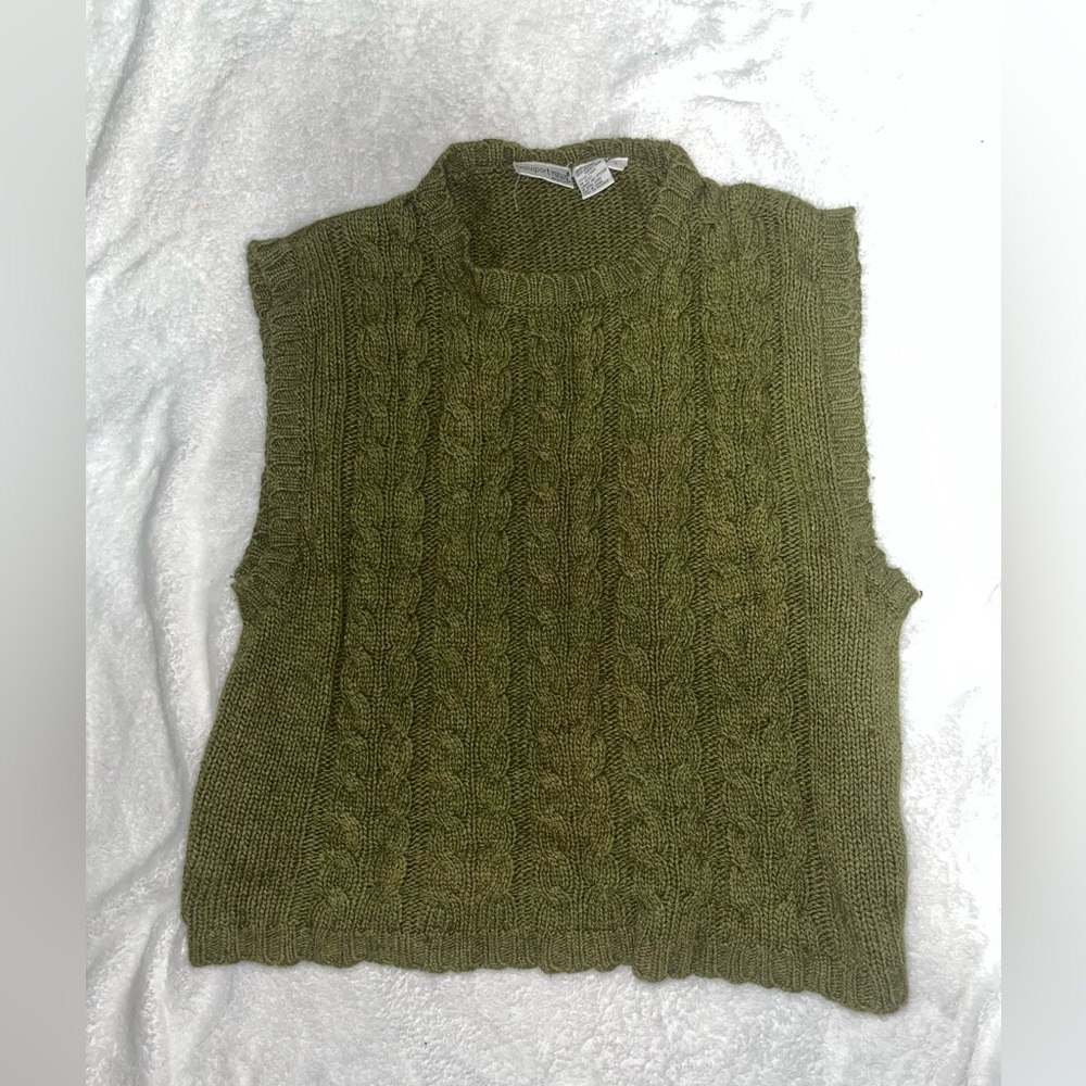 Newport News Sweater Vest, Women’s Large, Forest green.